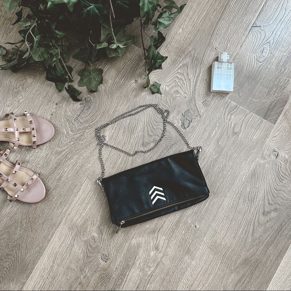 Express Clutch
